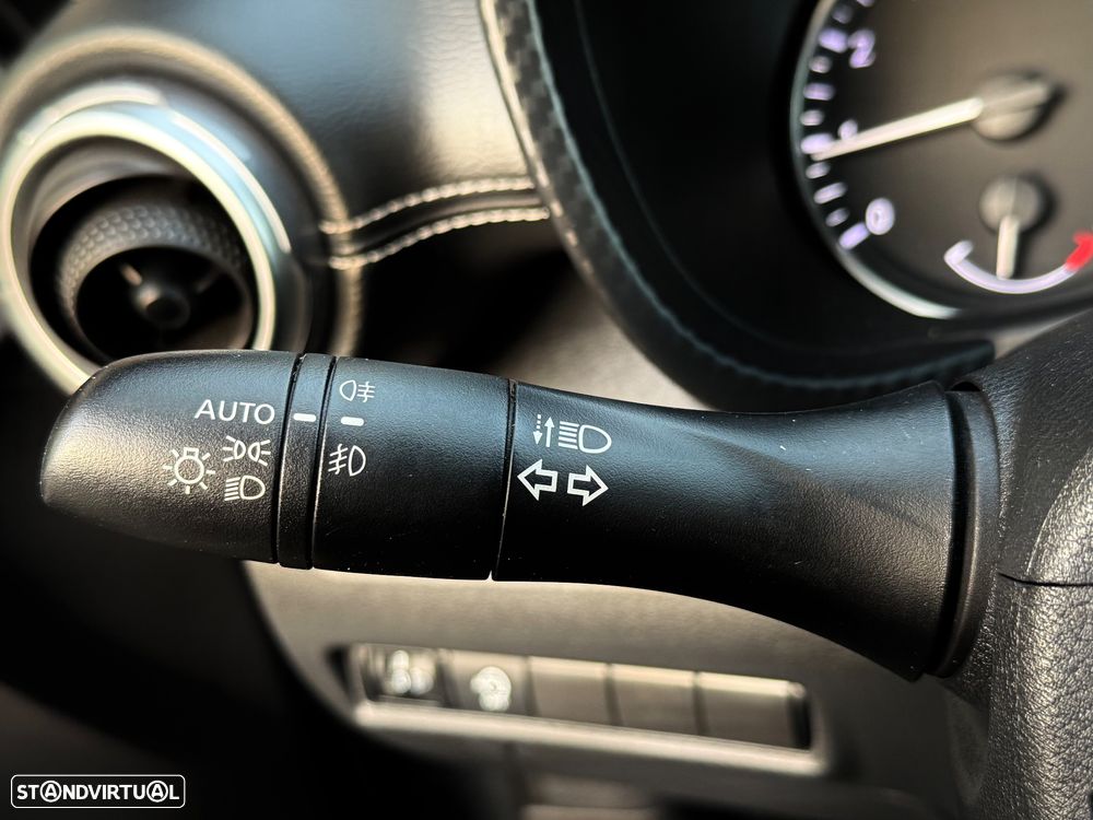 Nissan Juke 1.0 DIG-T N-Connecta - 28