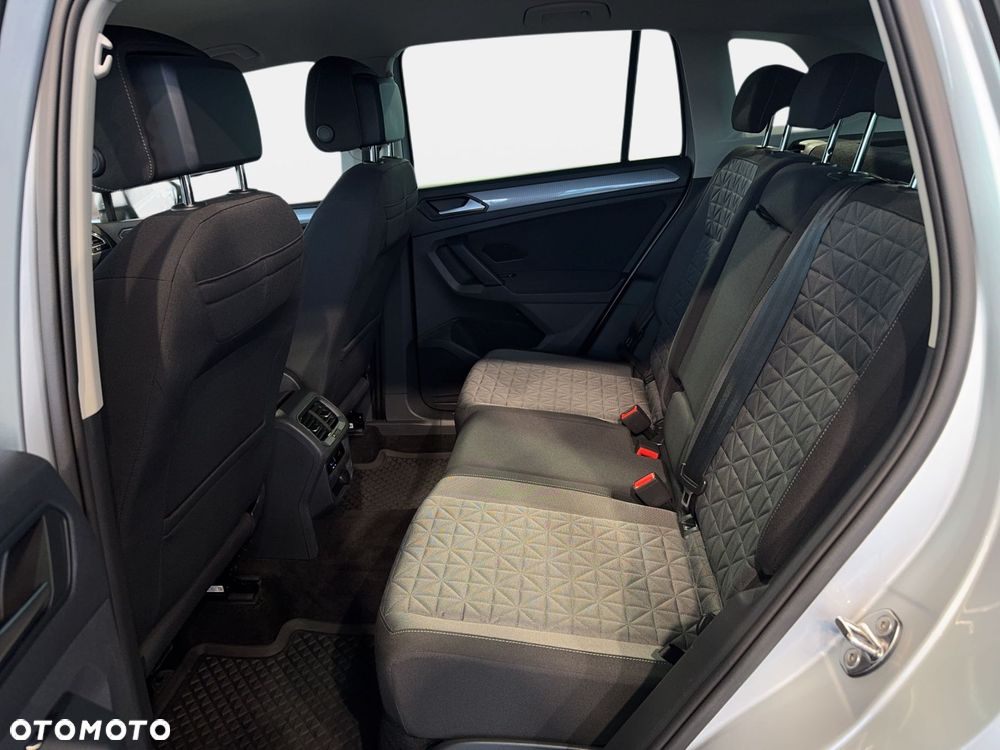 Volkswagen Tiguan - 14