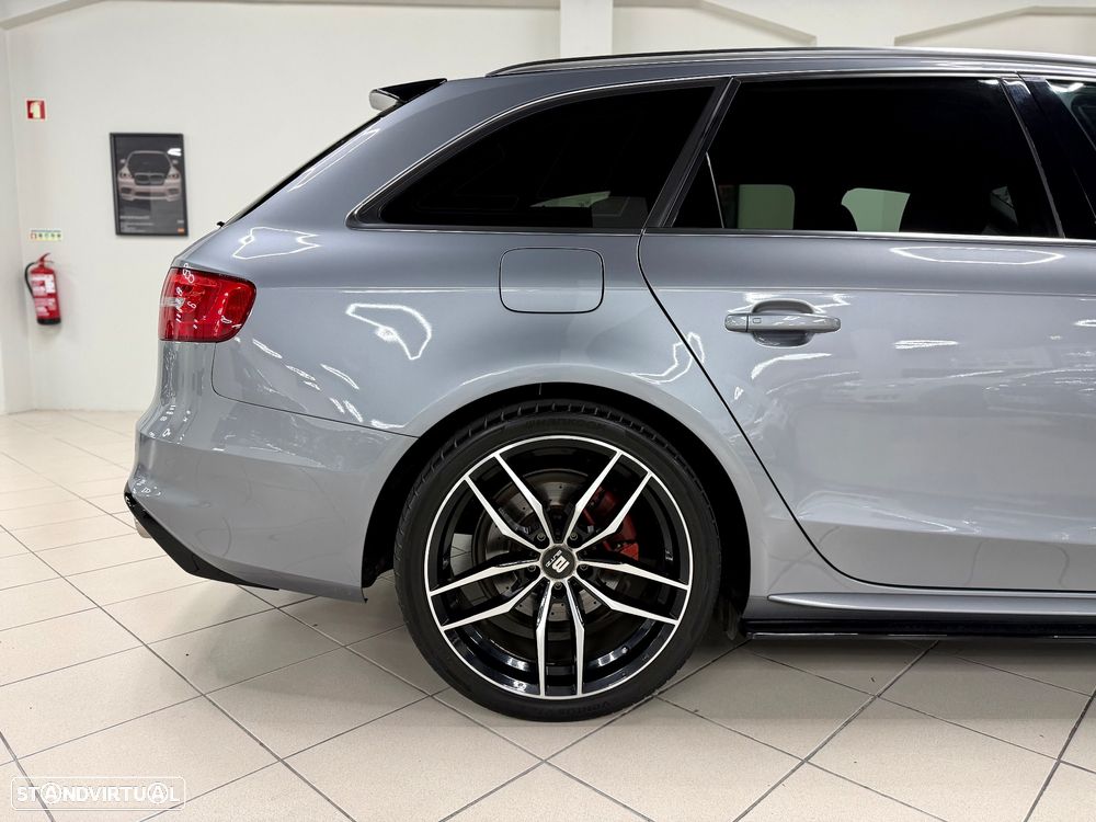 Audi A4 Avant 2.0 TDI S-line - 4