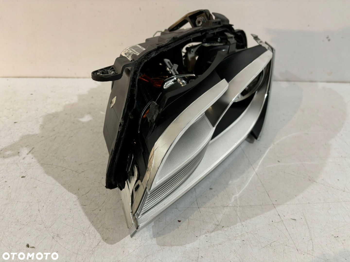 AUDI A5 8T Lampa Bi-Xenon skrętny Lewa - 16773 - 2