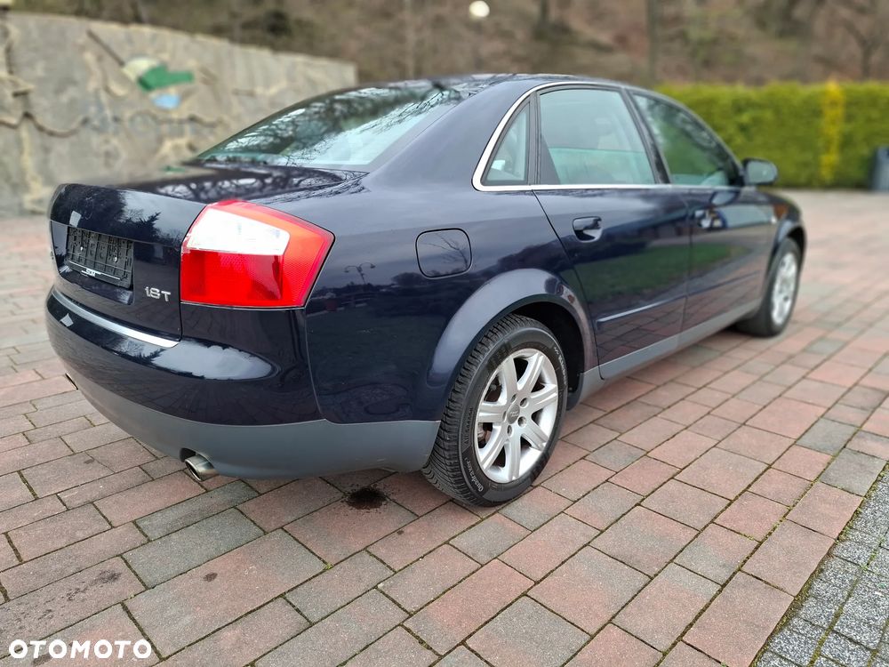 Audi A4 Limousine - 5