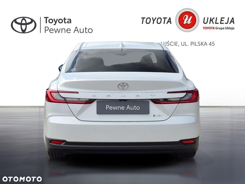 Toyota Camry - 7