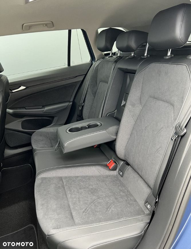 Volkswagen Golf - 23