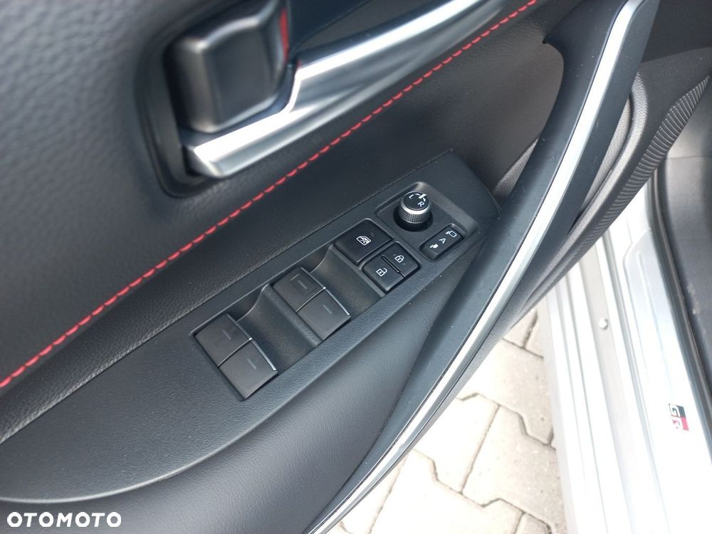 Toyota Corolla 1.8 Hybrid GR Sport Dynamic - 15