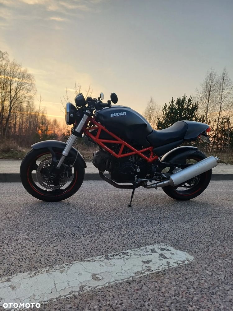 Ducati Monster - 1