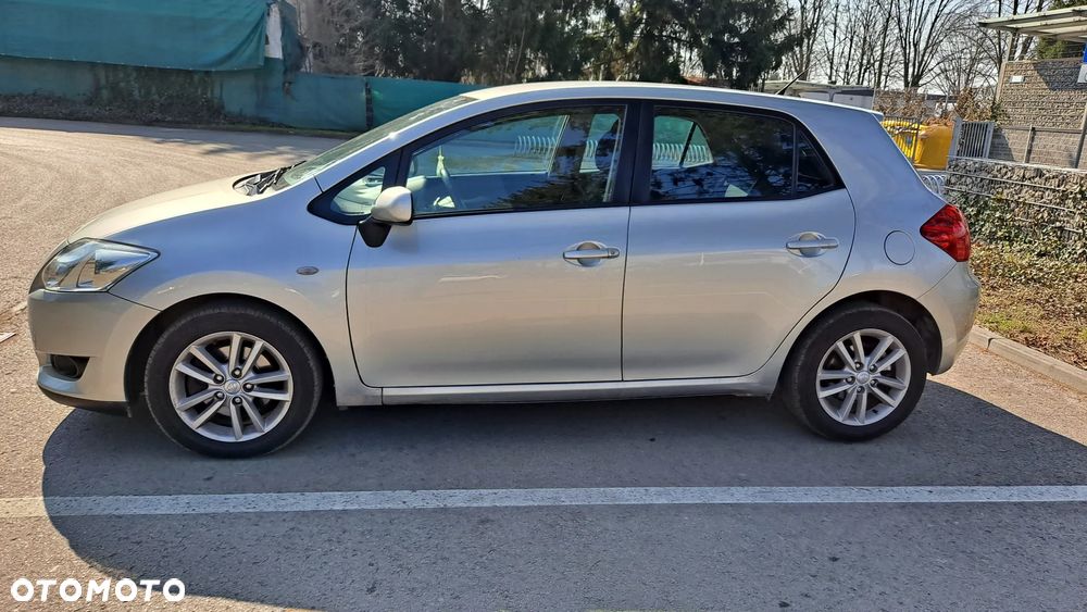 Toyota Auris - 4