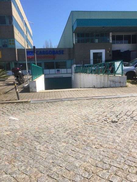 Alugo lugar de garagem em Perafita, Aeroporto - Grande imagem: 4/6