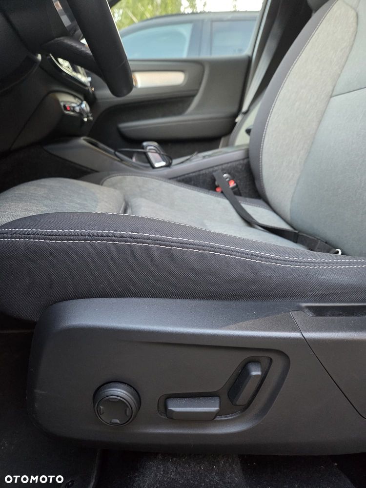 Volvo XC 40 D3 SCR Momentum Core - 16