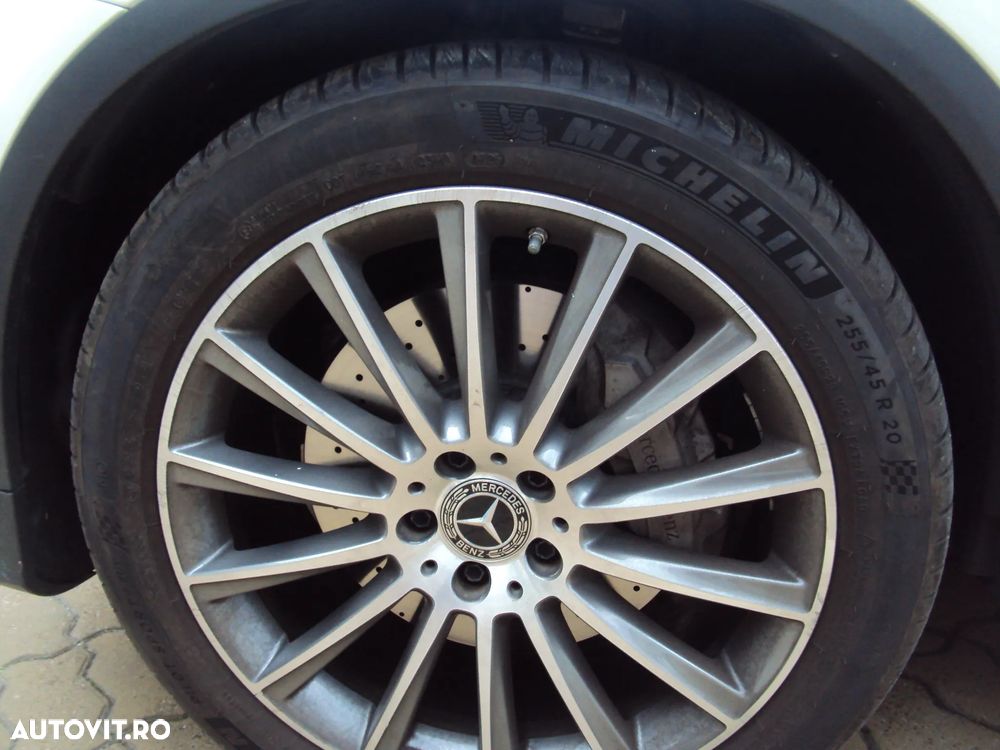Mercedes-Benz GLC 250 4MATIC - 9