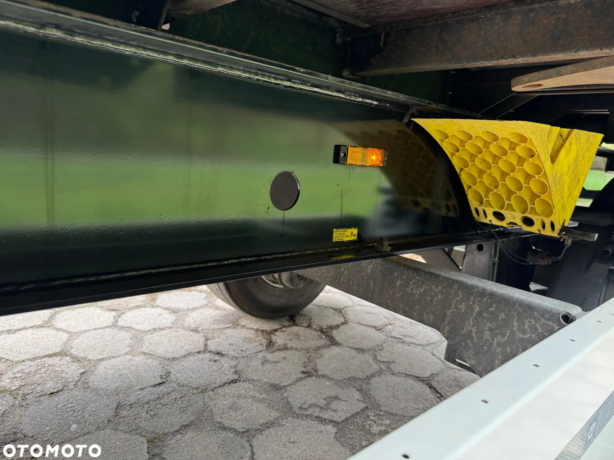 Krone BDF,Pod kontenery, - 11