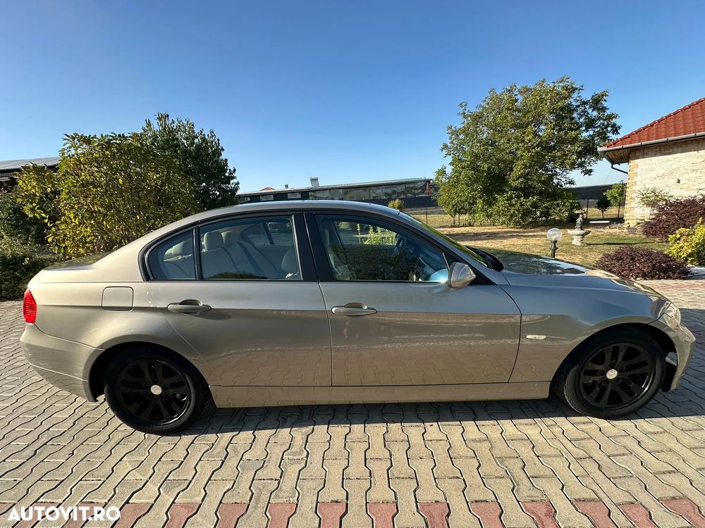 BMW Seria 3 318d - 29