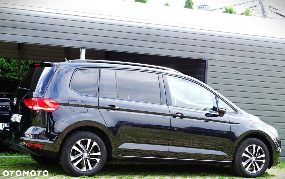Volkswagen Touran - 8