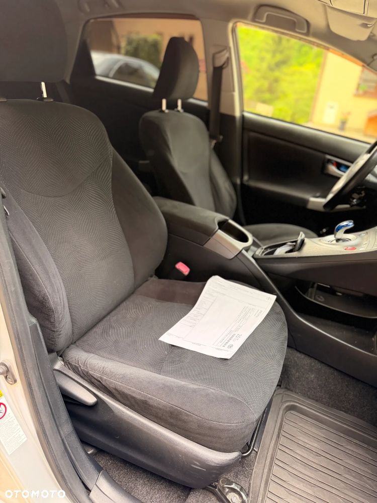 Toyota Prius 1.8 HSD Active - 25