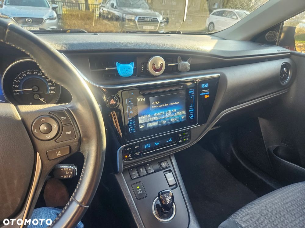 Toyota Auris Hybrid 135 Prestige - 13