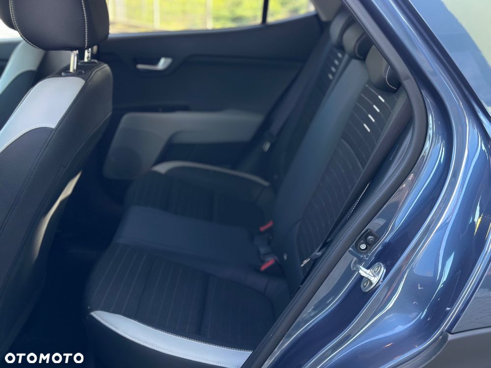 Kia Stonic 1.4 L - 12