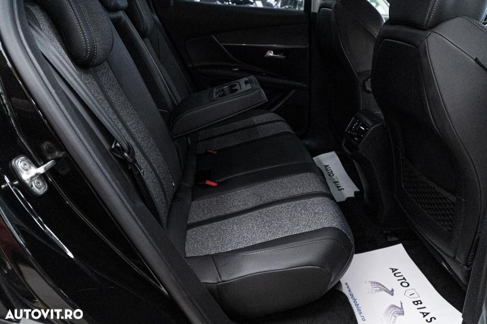 Peugeot 3008 1.2 PureTech Turbo S&S EAT8 Allure - 9