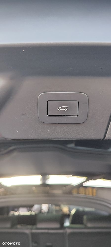Land Rover Range Rover Velar 3.0 D300 mHEV R-Dynamic SE - 19