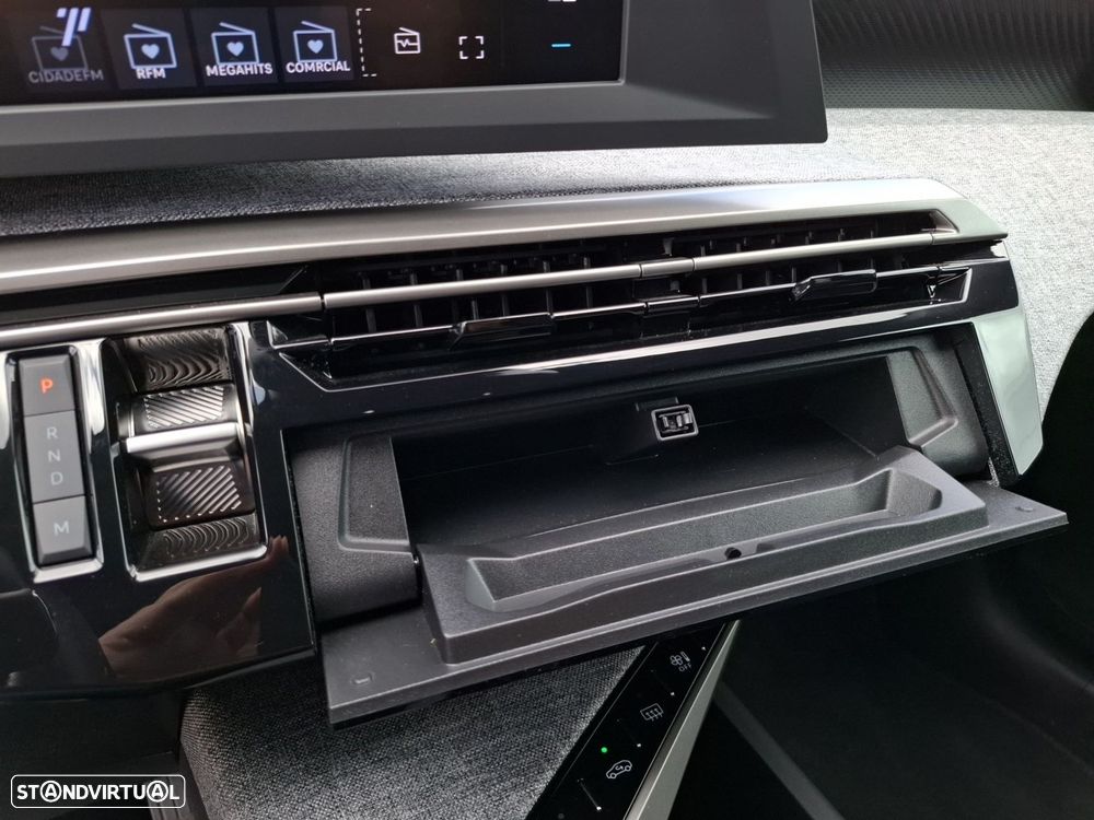 Peugeot 3008 1.2 Hybrid Allure e-DCS6 - 18