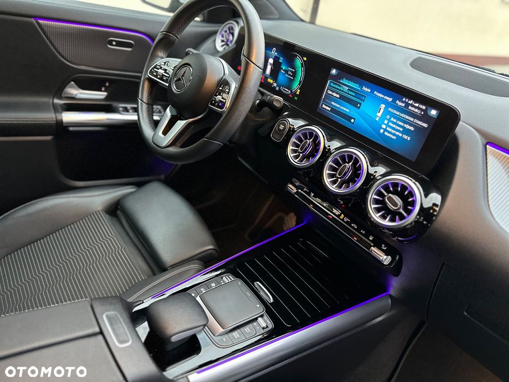 Mercedes-Benz EQA 250 - 16