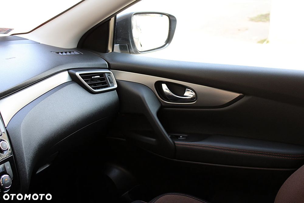 Nissan Qashqai 1.3 DIG-T N-Connecta - 20