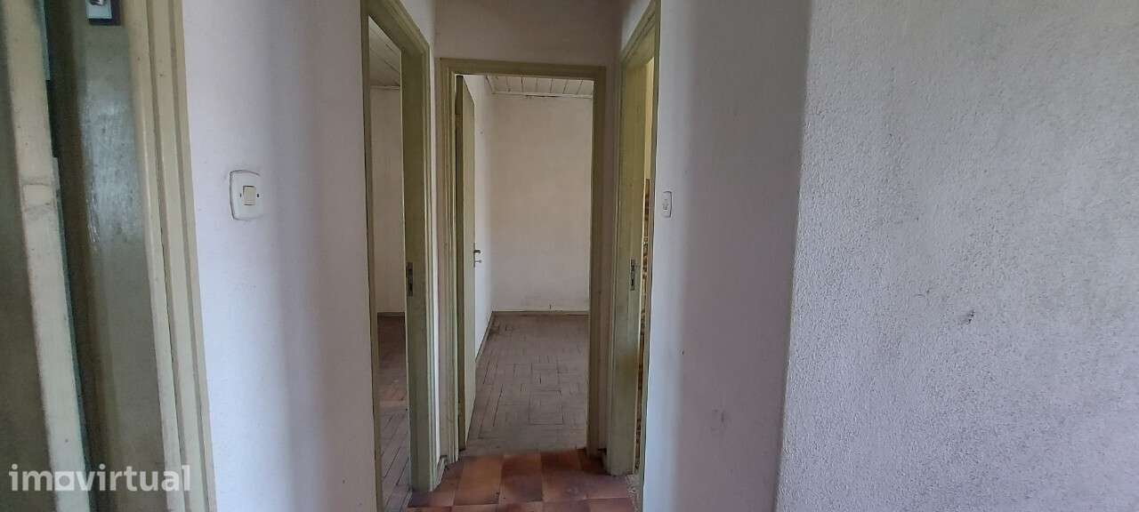 Moradia V2 para remodelar Ponte do Abade Sernancelhe - Grande imagem: 3/12