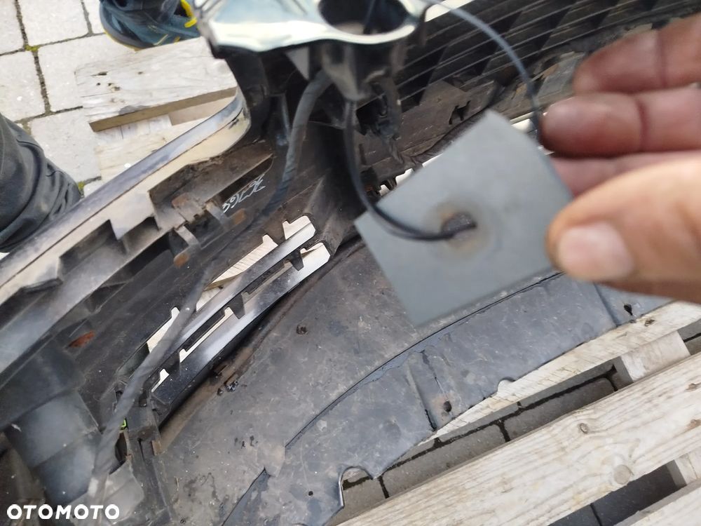 Audi A4 B7 maska plus zderzak LY9B - 4