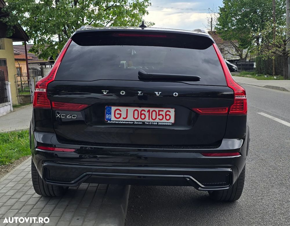 Volvo XC 60 B5 MHEV AWD R-Design - 5