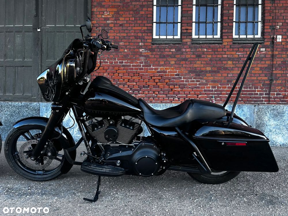 Harley-Davidson Touring Street Glide - 1