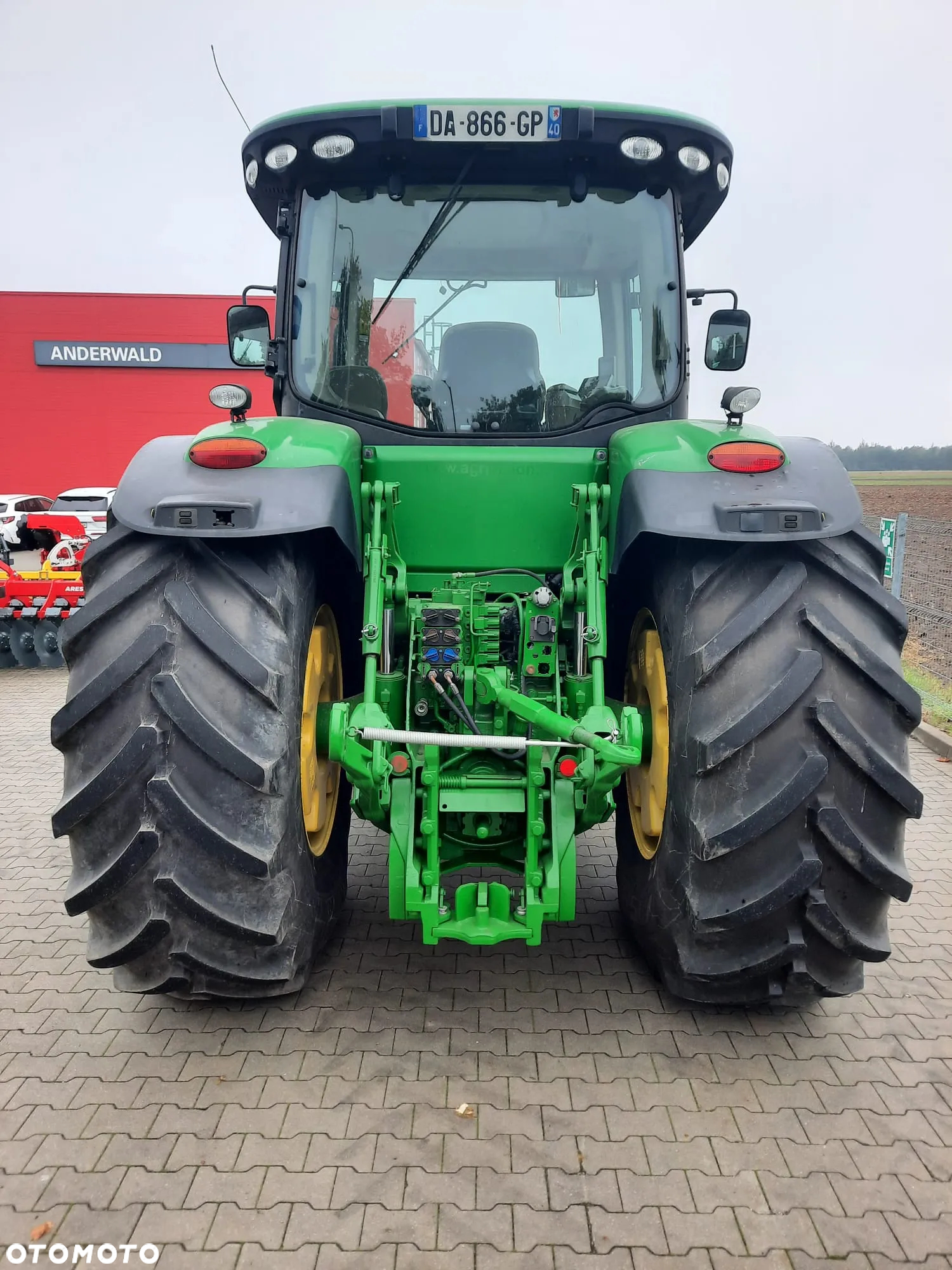 John Deere 8260 R - 6