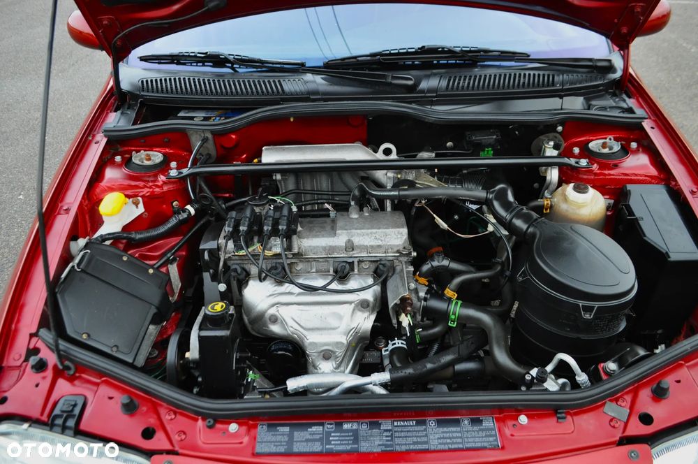 Renault Megane 1.6 RN - 26