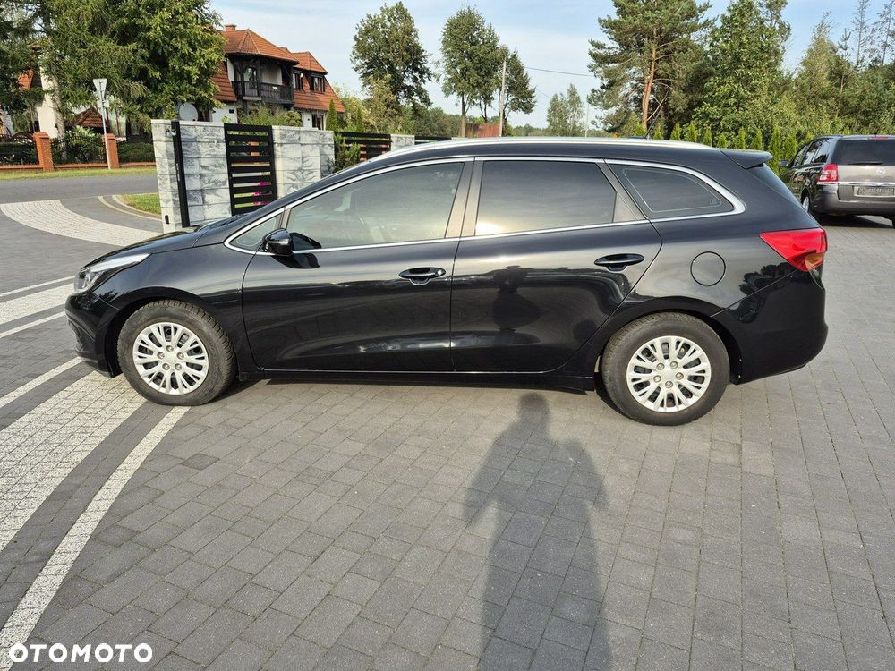 Kia Ceed - 11