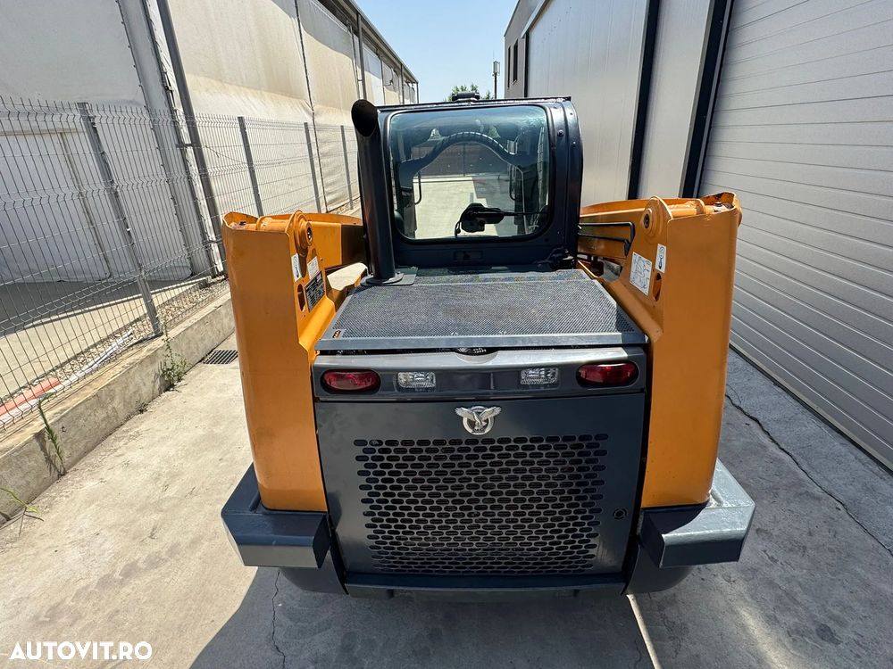 Case SR210 - 4