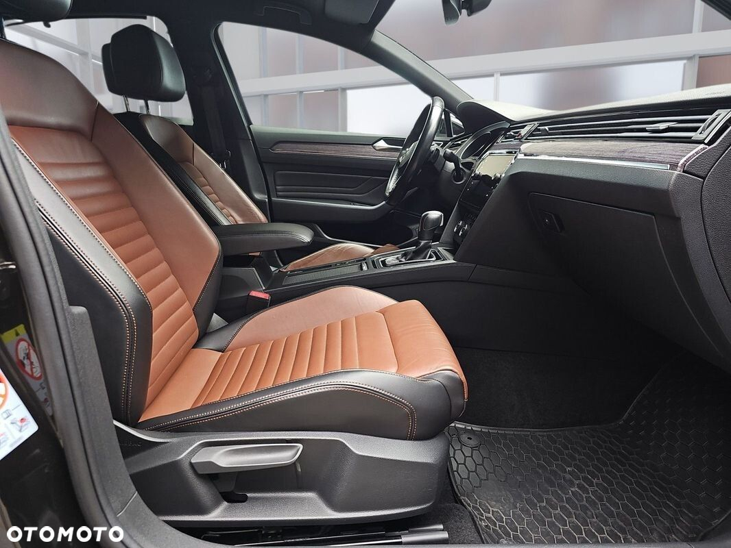 Volkswagen Passat 2.0 TDI 4Mot Elegance DSG - 17