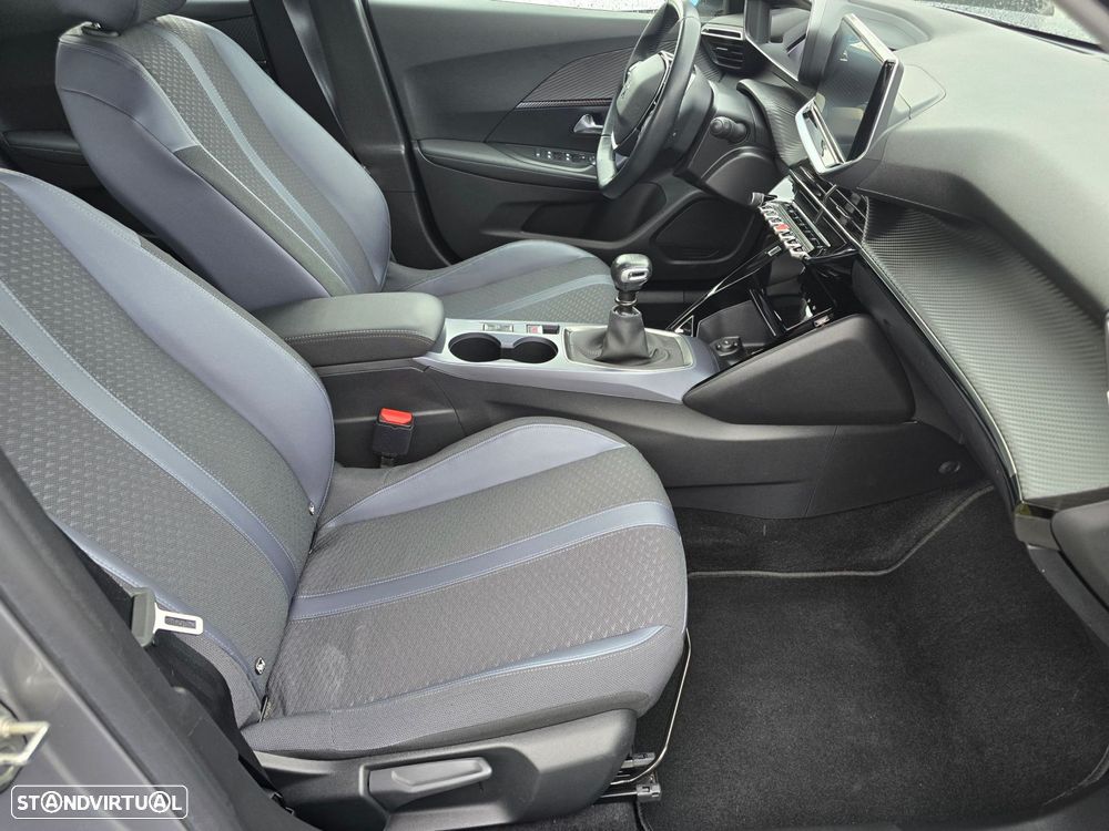 Peugeot 2008 1.2 PureTech Allure - 26
