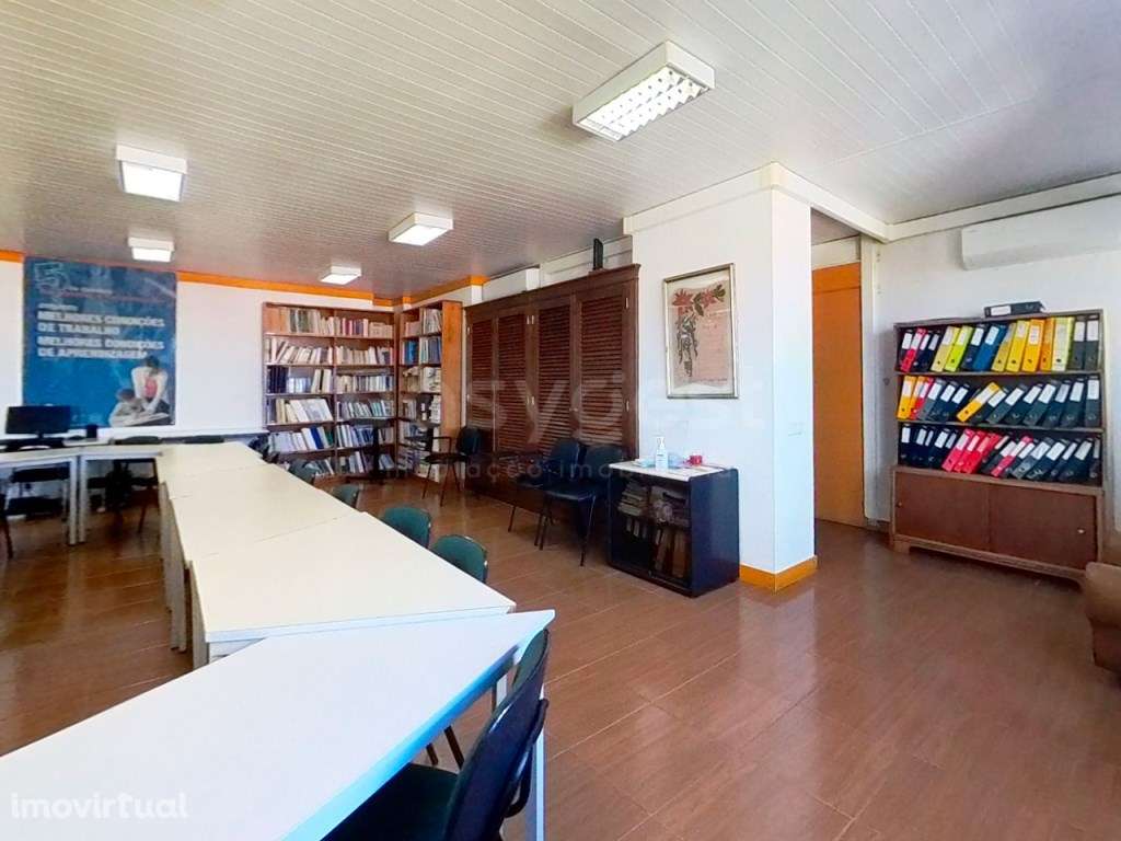 Edifício para Comércio ou Serviços - Zona Premium de Ponta Delgada - Grande imagem: 4/17