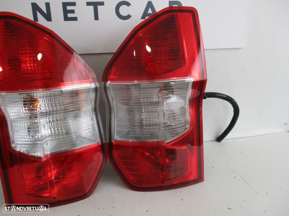 Farolim farol Ford Transit Courier 2015 - 3