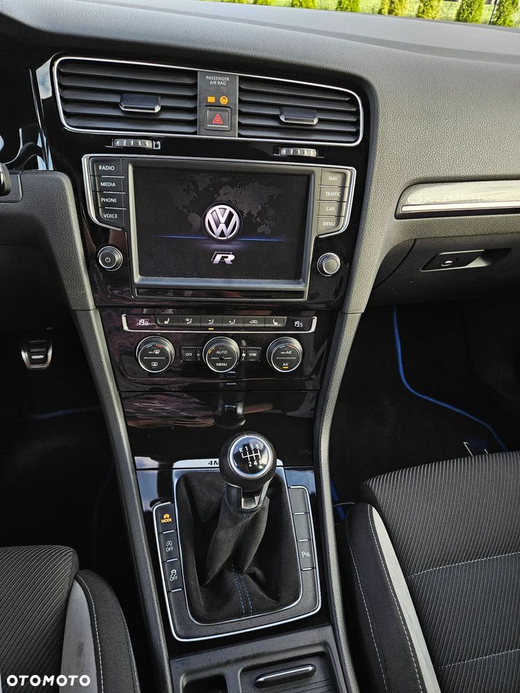 Volkswagen Golf - 12