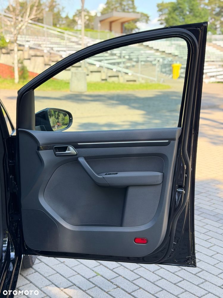 Volkswagen Touran 2.0 TDI Highline - 21