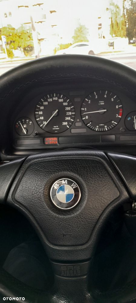 BMW Seria 5 540i - 7