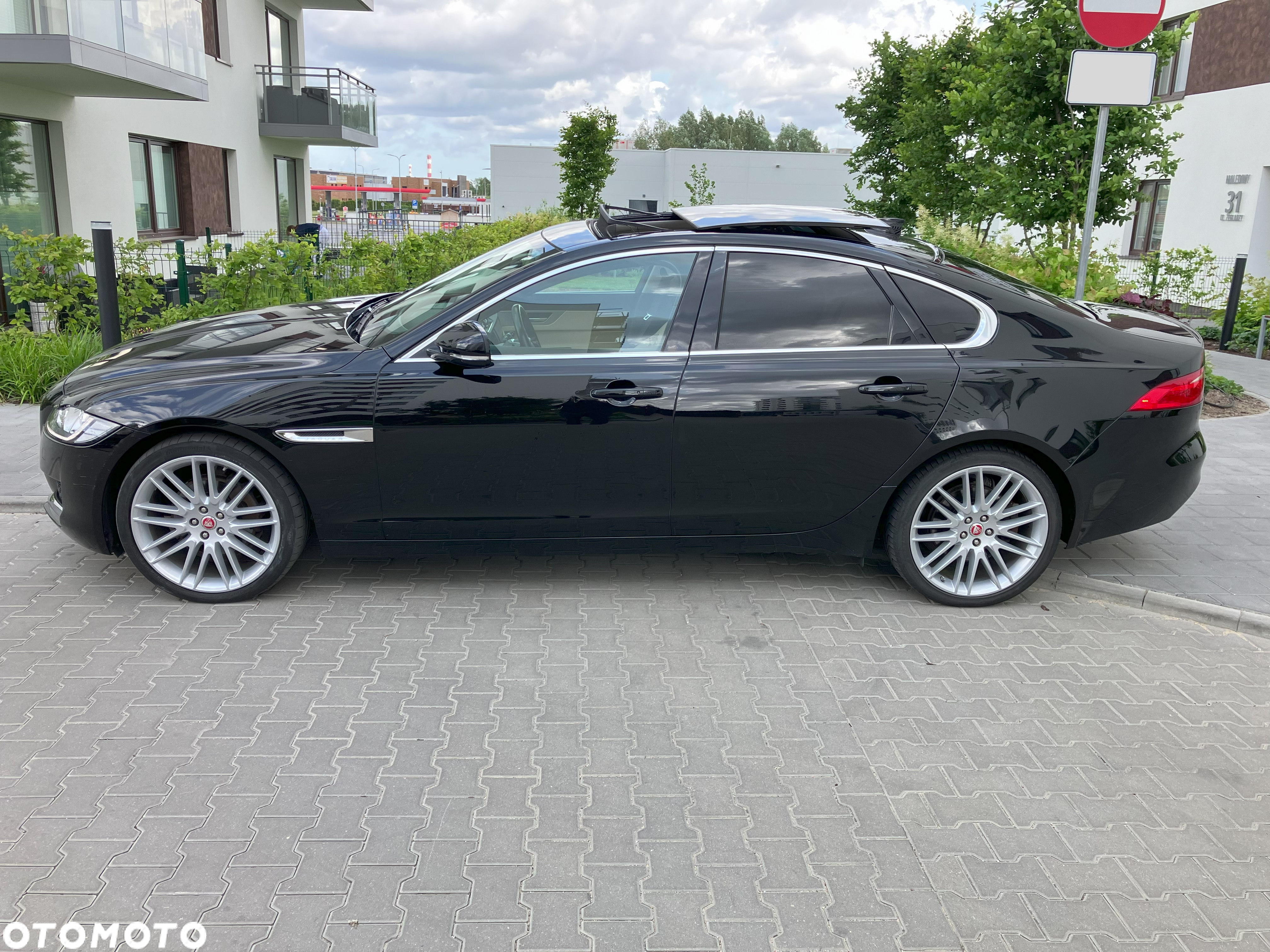 Jaguar XF 25t AWD Prestige - 9
