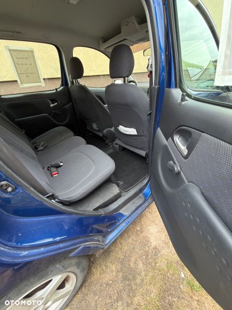 Toyota Yaris Verso 1.3 C - 15