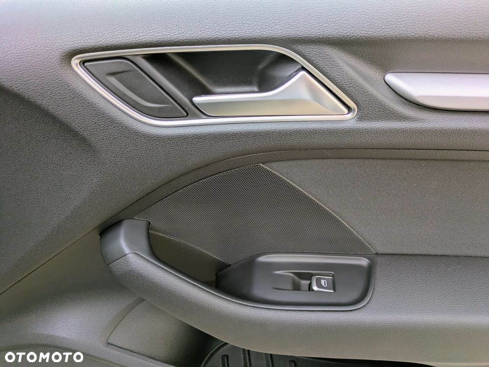 Audi A3 1.6 TDI S tronic - 17