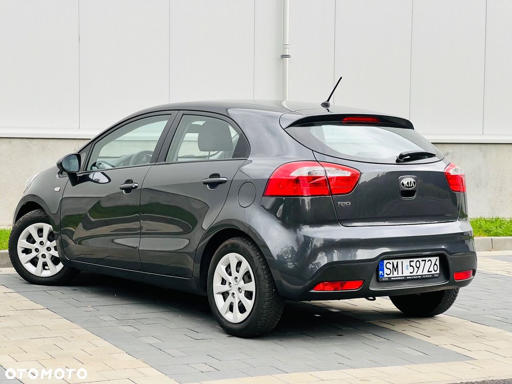 Kia Rio - 3