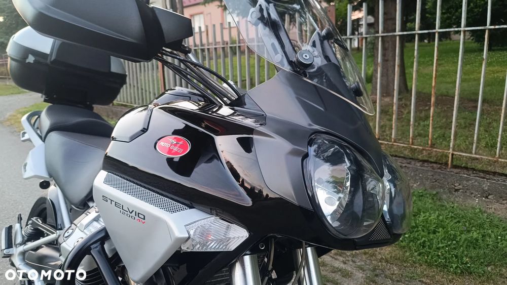 Moto Guzzi Stelvio - 13