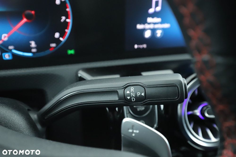 Mercedes-Benz CLA - 14