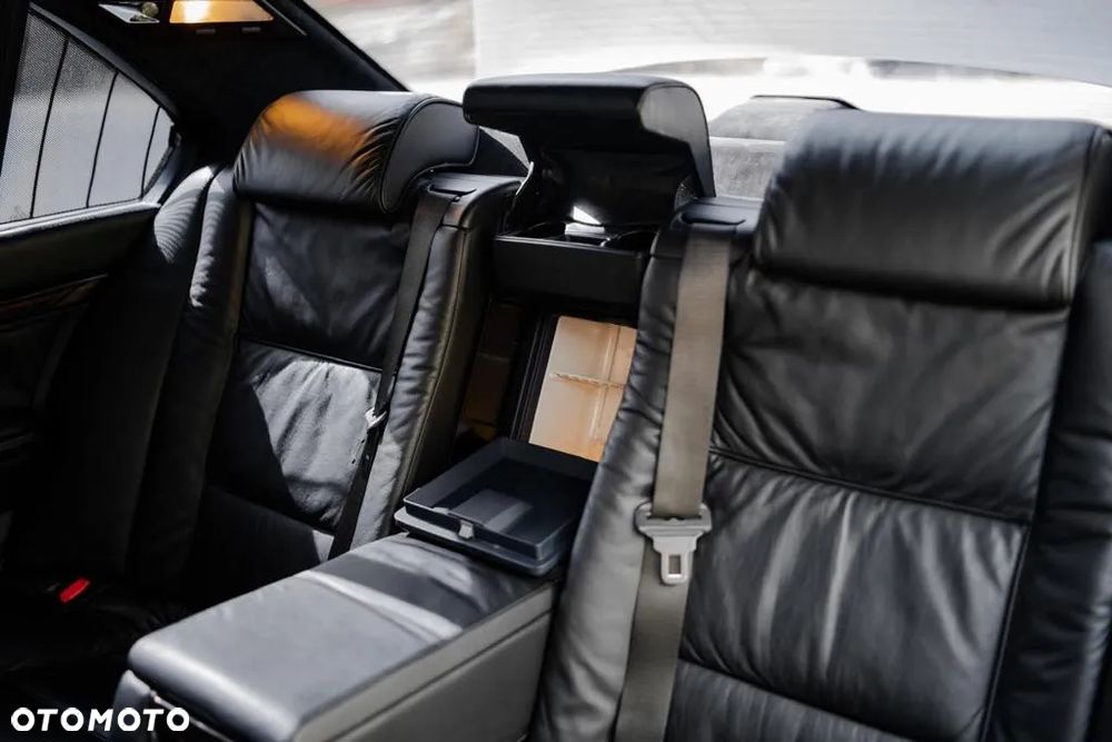 BMW Seria 7 750iL - 19