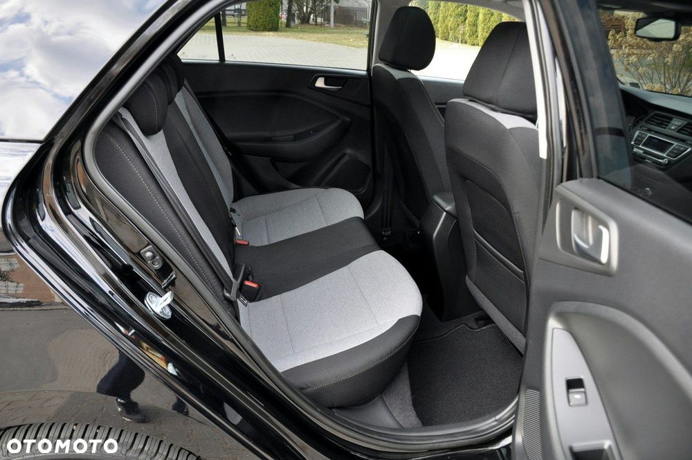 Hyundai i20 - 19