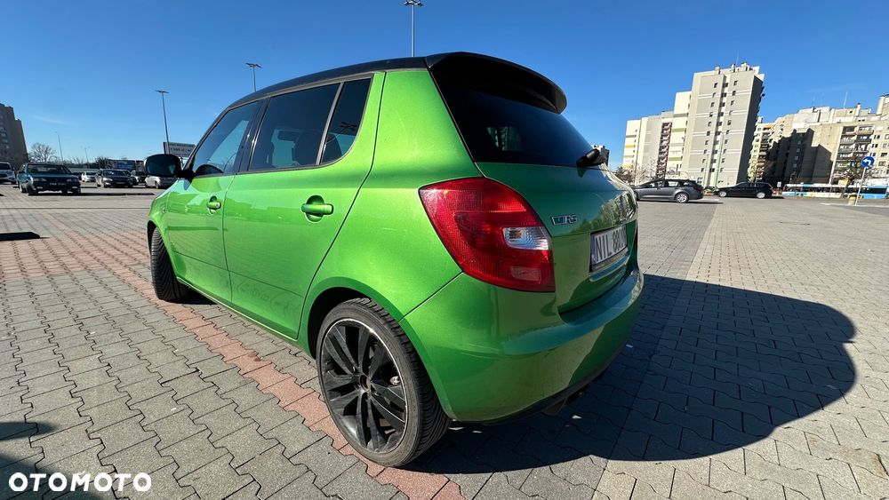 Skoda Fabia 1.4 TSI DSG RS - 16