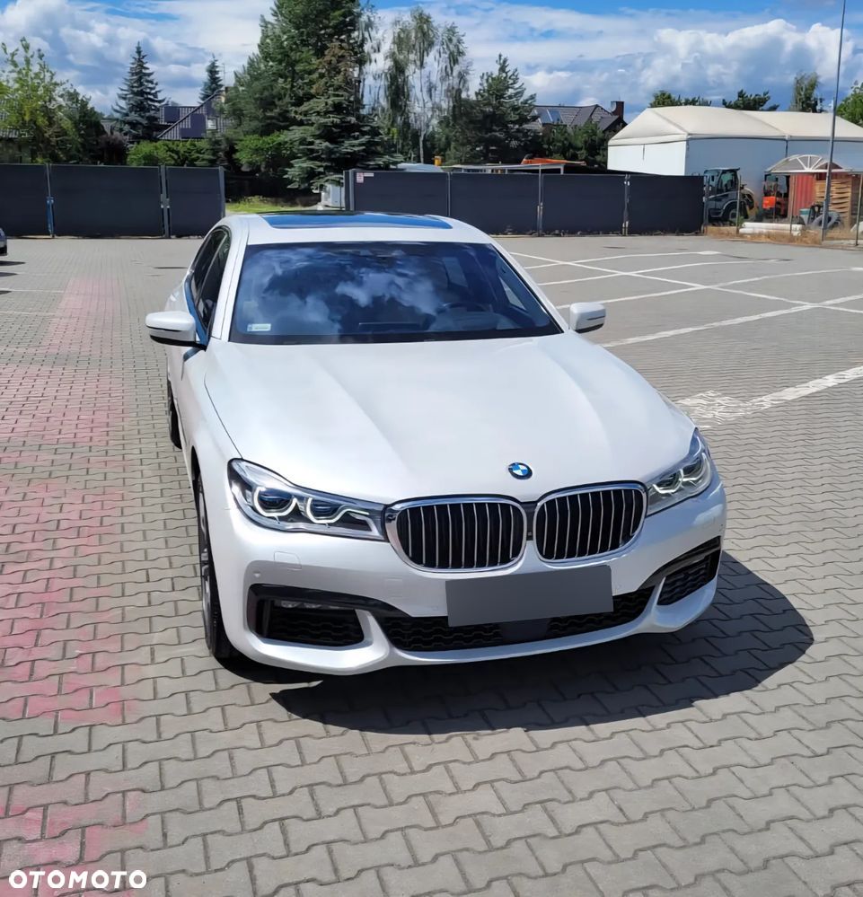 BMW Seria 7 750Li xDrive - 2