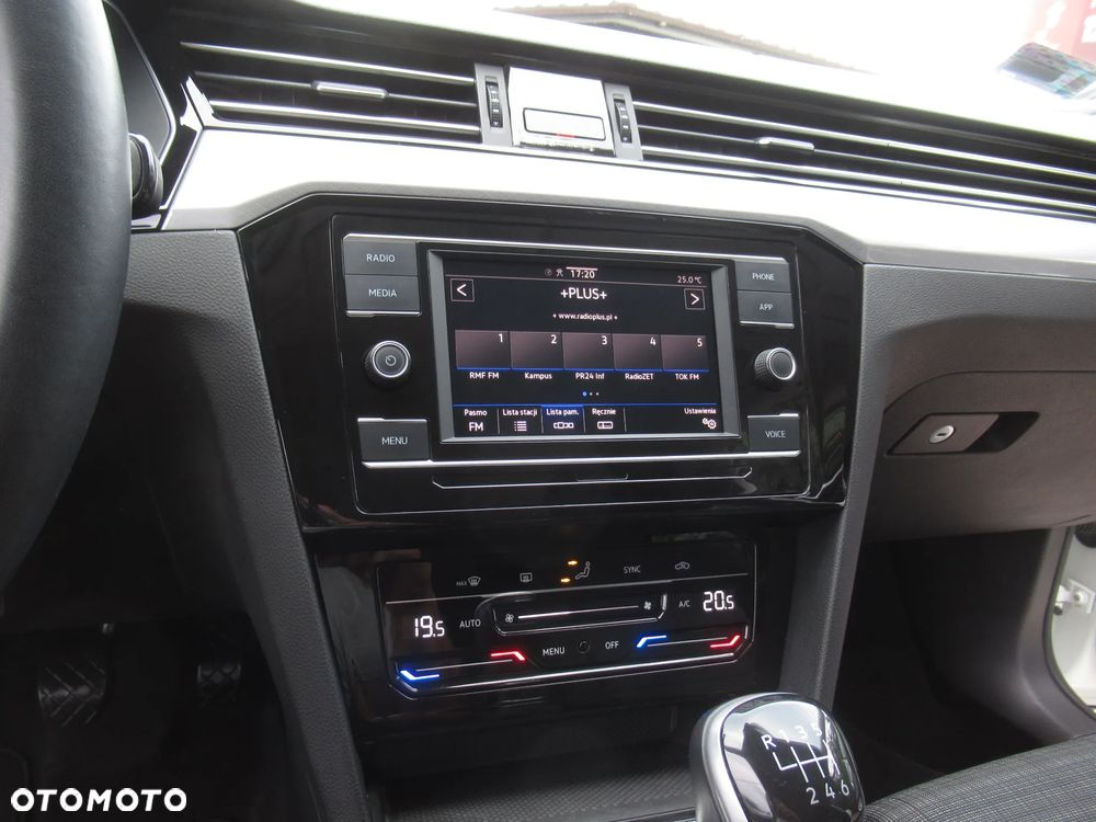 Volkswagen Passat 1.5 TSI EVO Business - 15